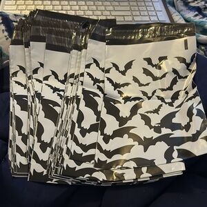 40 Black and White Bat Print Poly Mailers (6X9)